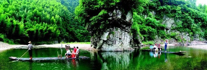 男子带娃漂流遭4人用鹅卵石袭击，当地派出所：会依法办事